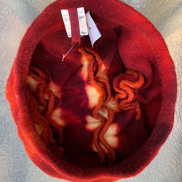 Nafi De Luca  wool beret main image 6